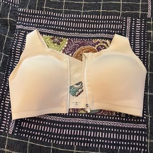 Lululemon Enlite 36DD